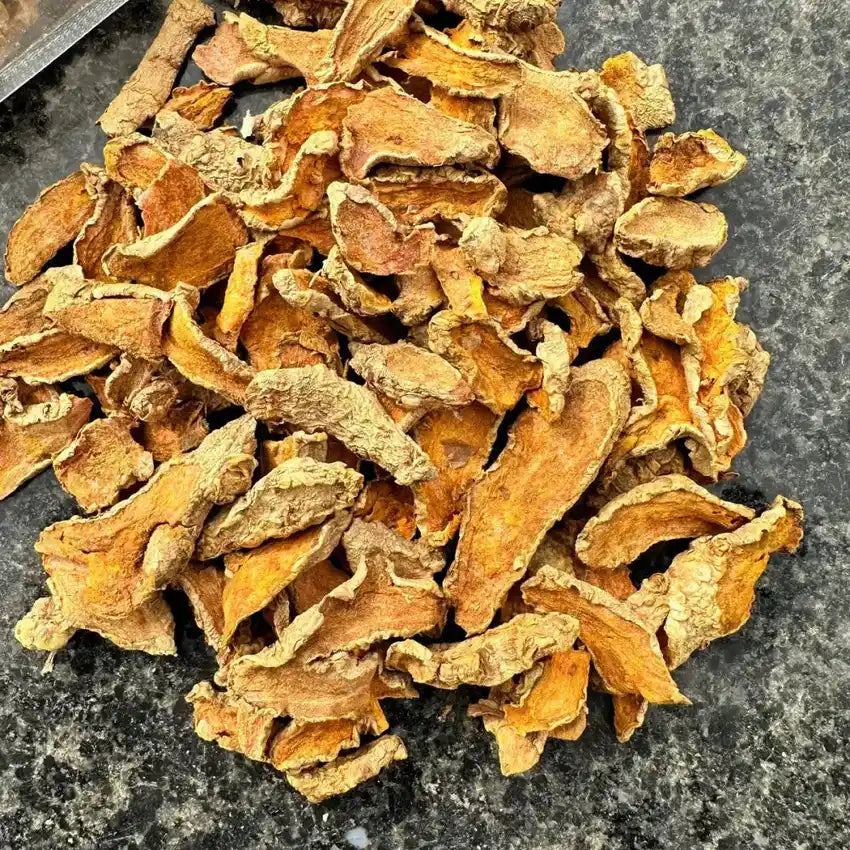 Dehydrated Turmeric Slices - Curcuma longa - Herbuno.Com