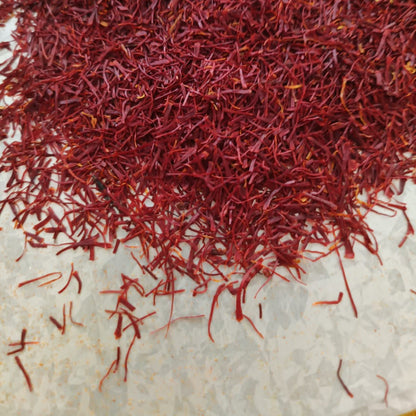 Kashmiri Saffron (Half-cut) Dried Stigmas - Crocus sativus - Herbuno.Com